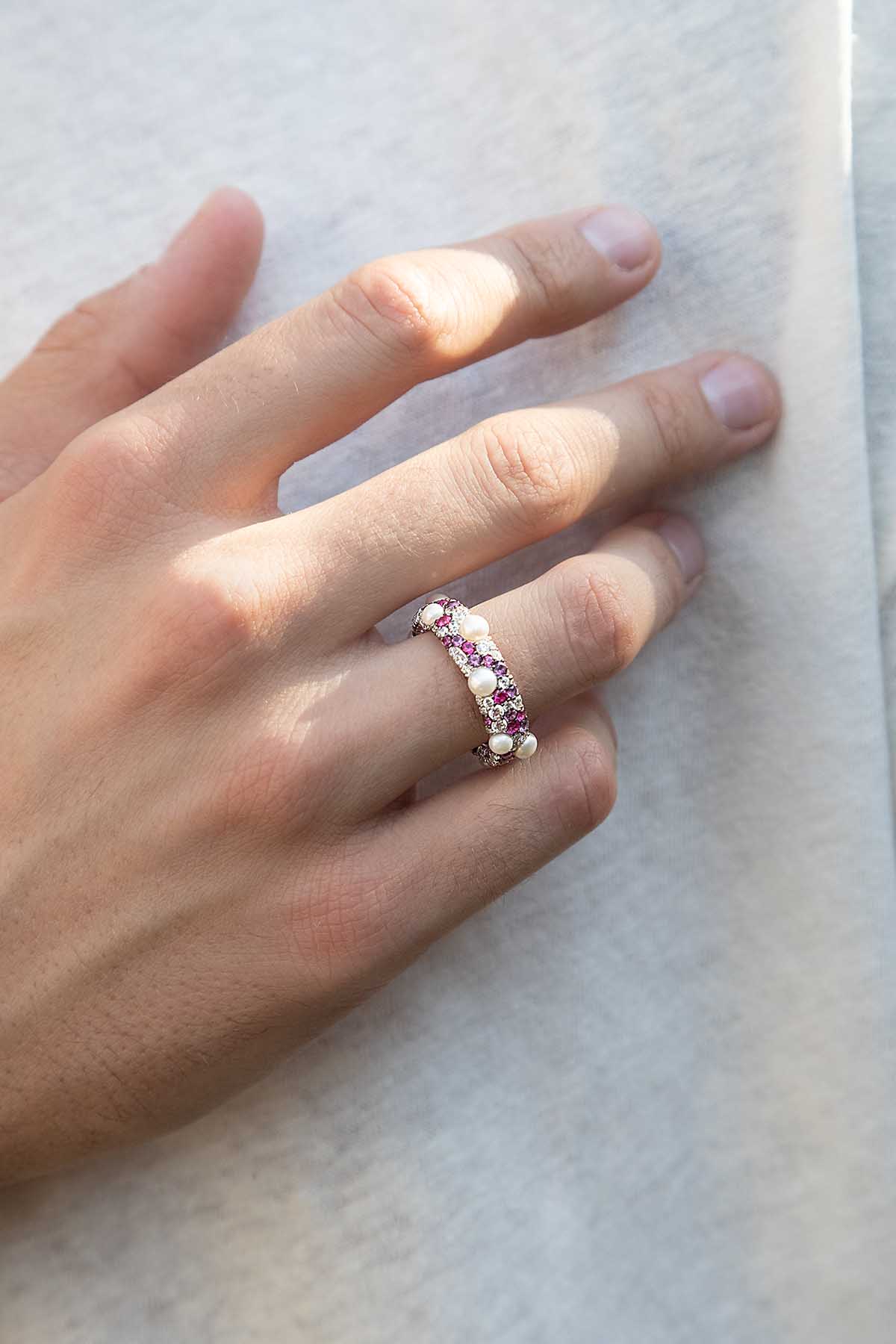 APM Monaco - Fuchsia Pavé Ring with Pearls 