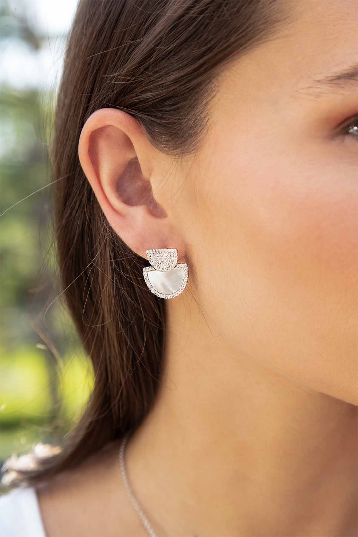 APM monaco - Half Moon Earrings with Nacre