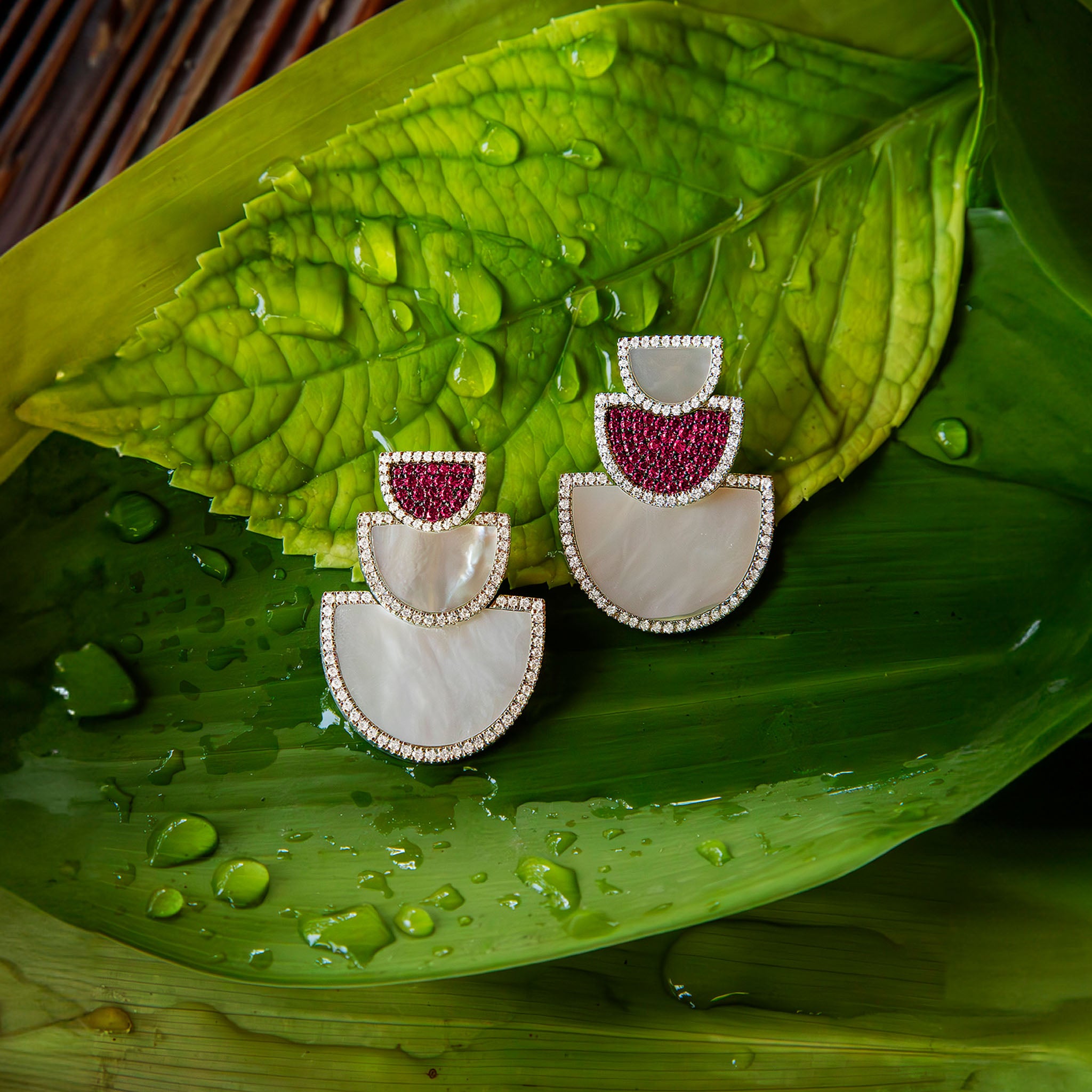 Triple Half Moon Earrings with Nacre - APM Monaco