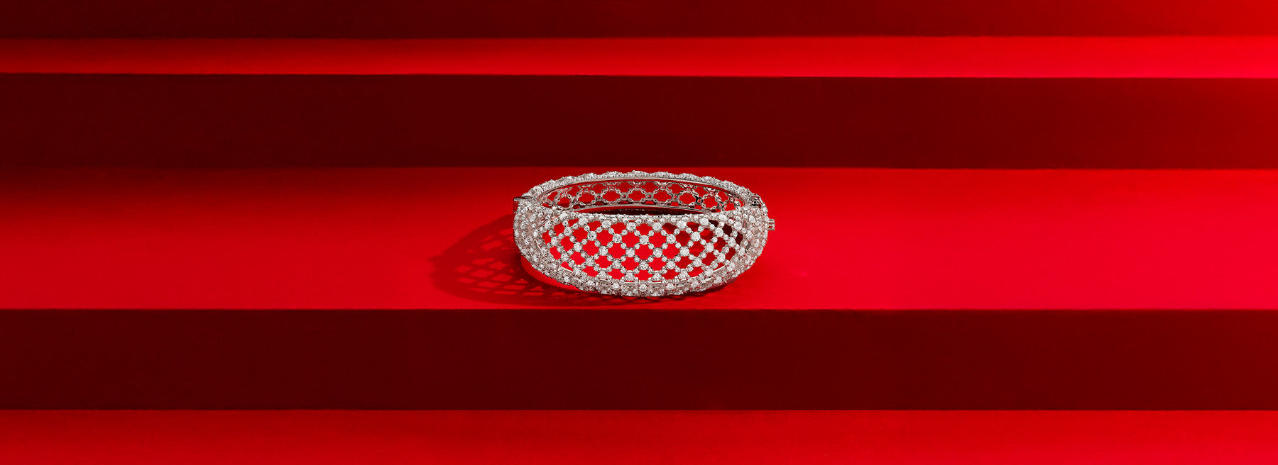 APM Monaco Hiver Maille Rivet Bangle